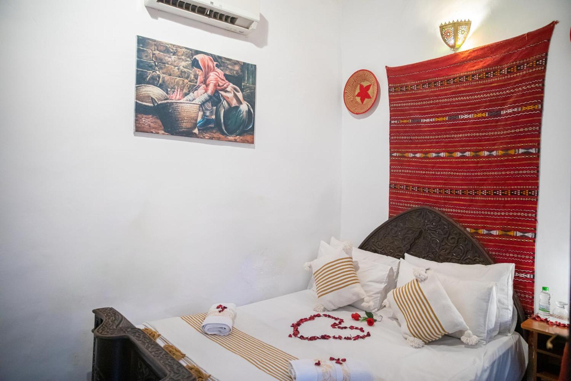 Riad Lalamoune Fez Buitenkant foto
