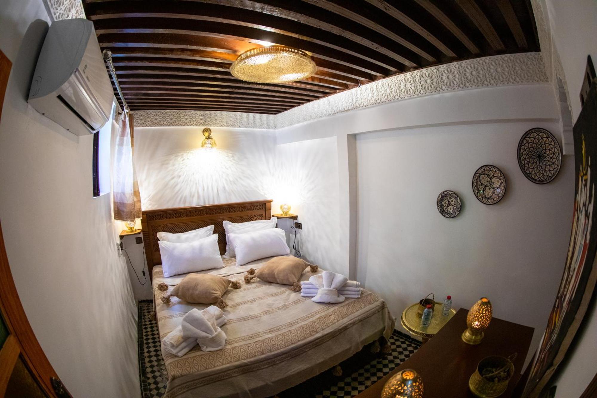 Riad Lalamoune Fez Buitenkant foto